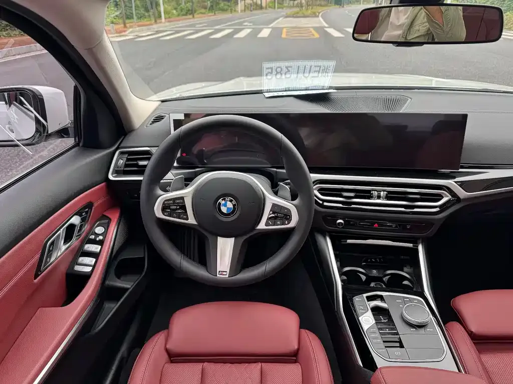 BMW 3 Series 2024 из CN, фото 7
