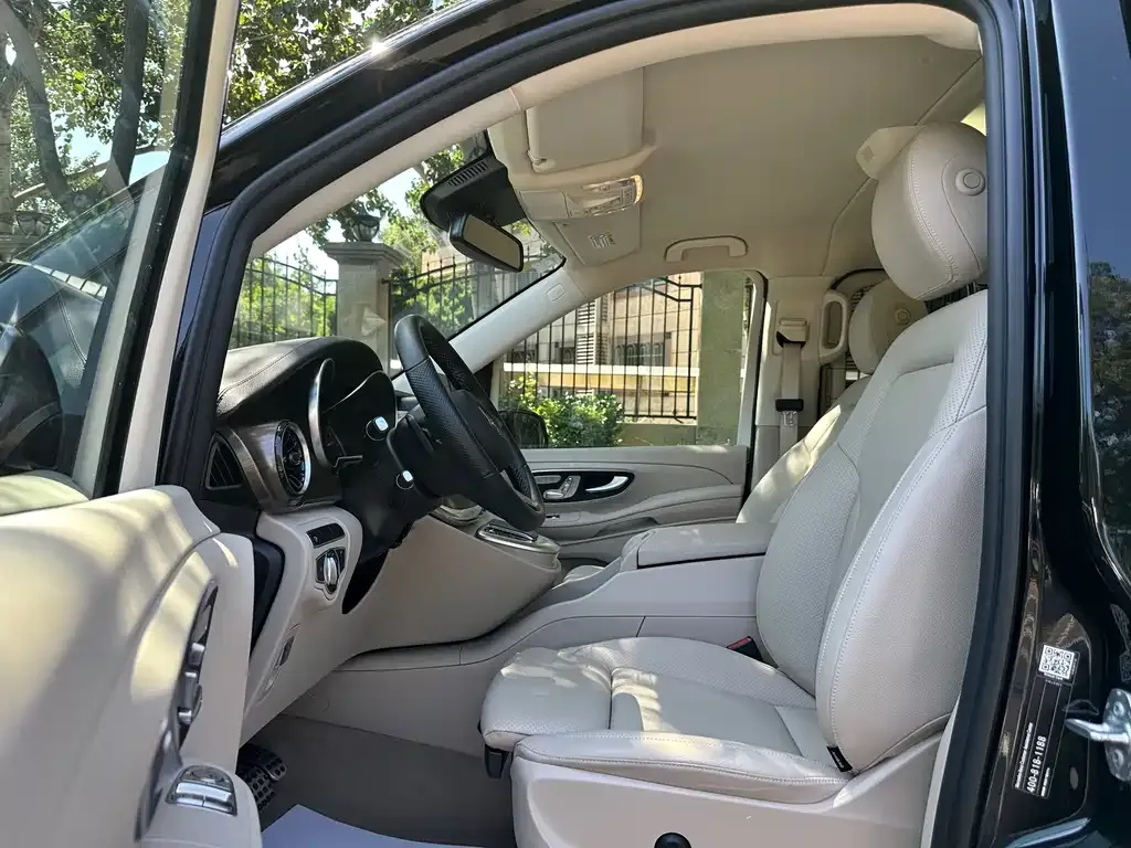 Mercedes-Benz V-Class 2023 из CN, фото 7