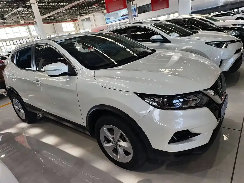Nissan Qashqai — фото 7