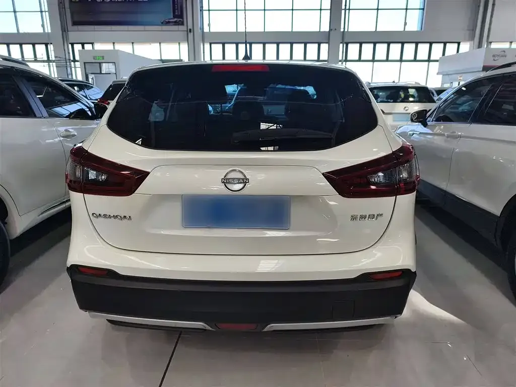 Nissan Qashqai — фото 9