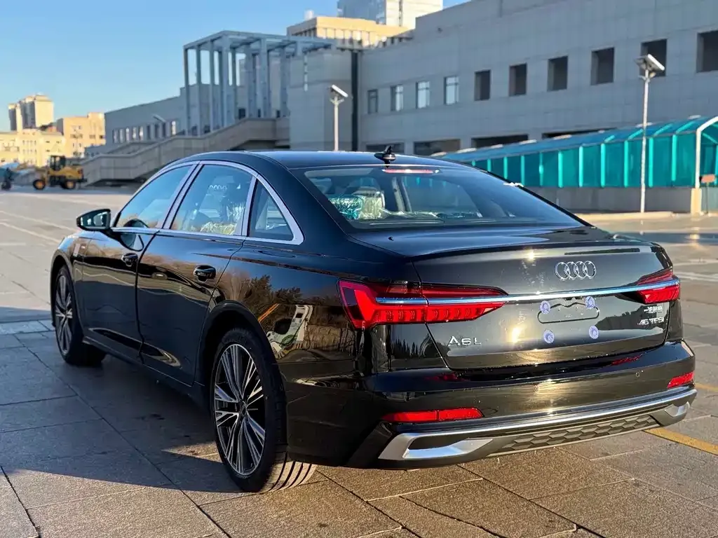 Audi A6L 2025 из CN, фото 2