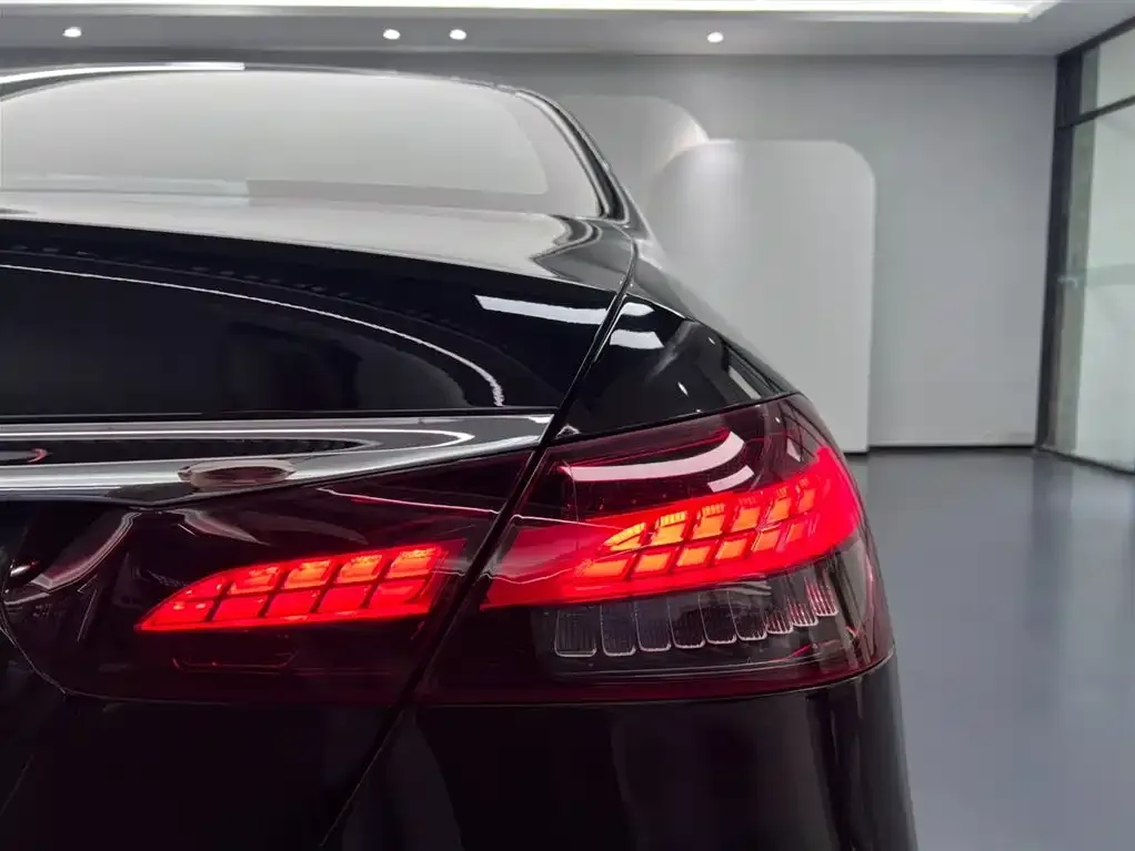 Mercedes-Benz E-Class New Energy — фото 7