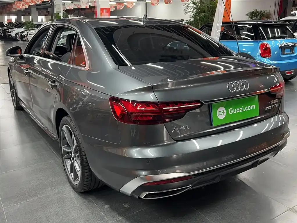 Audi A4L 2021 из CN, фото 8