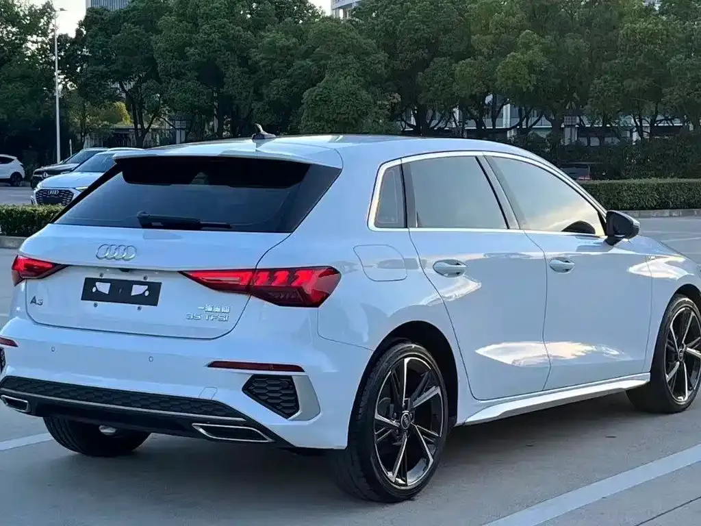 Audi A3 2023 из CN, фото 3