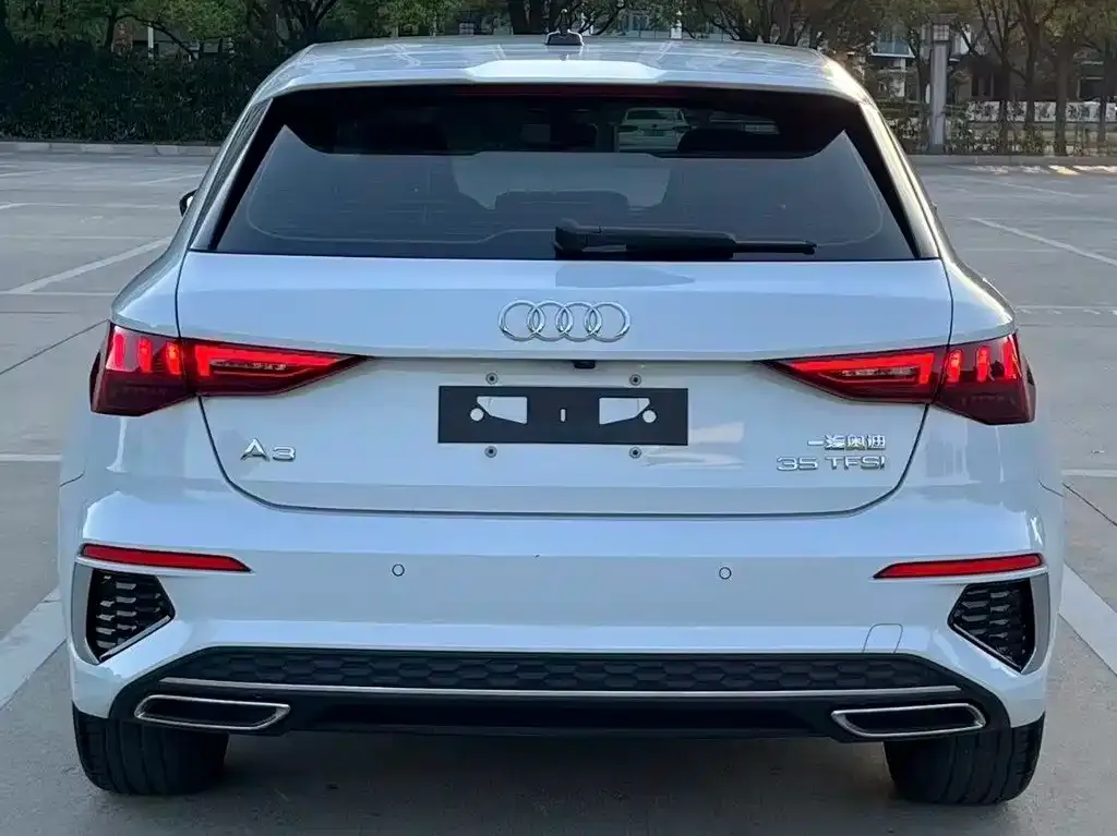 Audi A3 2023 из CN, фото 4