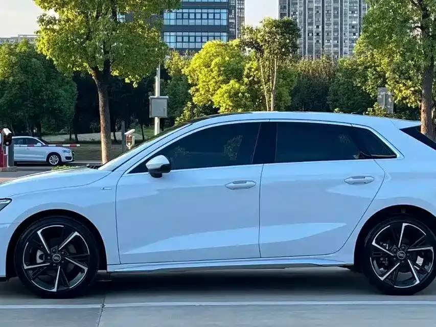 Audi A3 2023 из CN, фото 5
