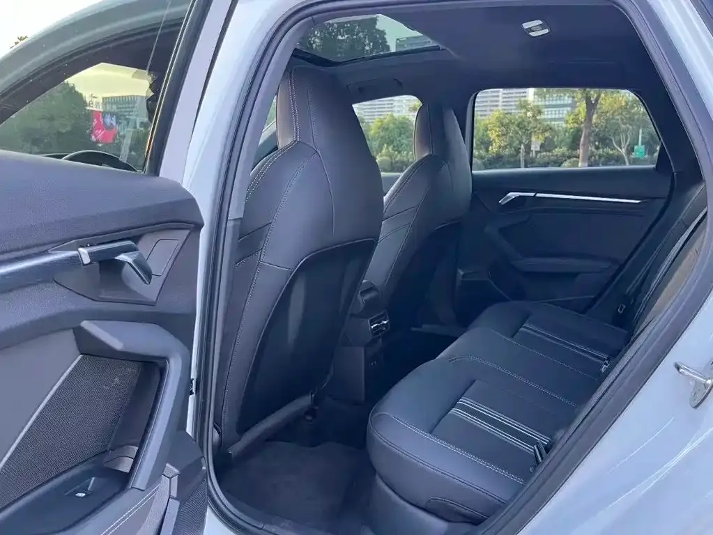 Audi A3 2023 из CN, фото 7