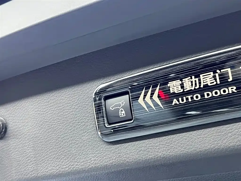 Toyota Granvia 2025 из CN, фото 10