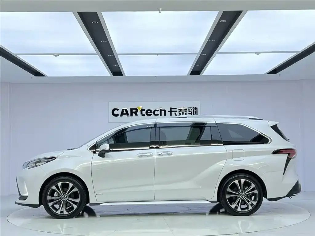 Toyota Granvia 2025 из CN, фото 2