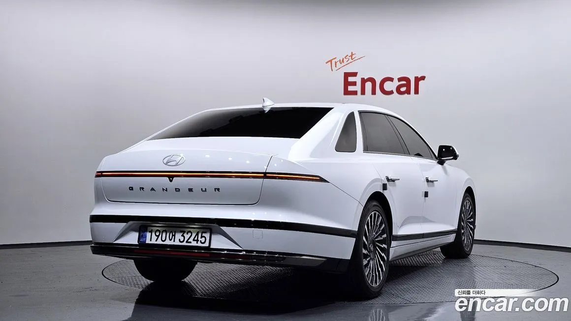 Hyundai Grandeur 2023 из KR, фото 2