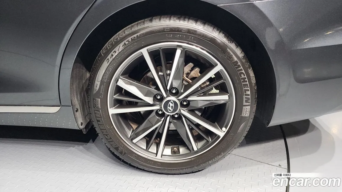 Hyundai Grandeur — фото 5