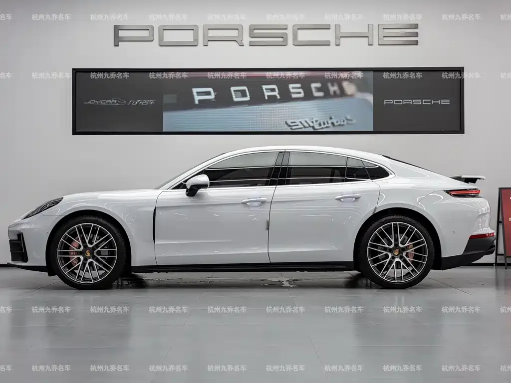 Porsche Panamera 2025 из CN, фото 3