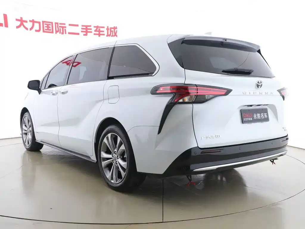 Toyota Sienna 2025 из CN, фото 3