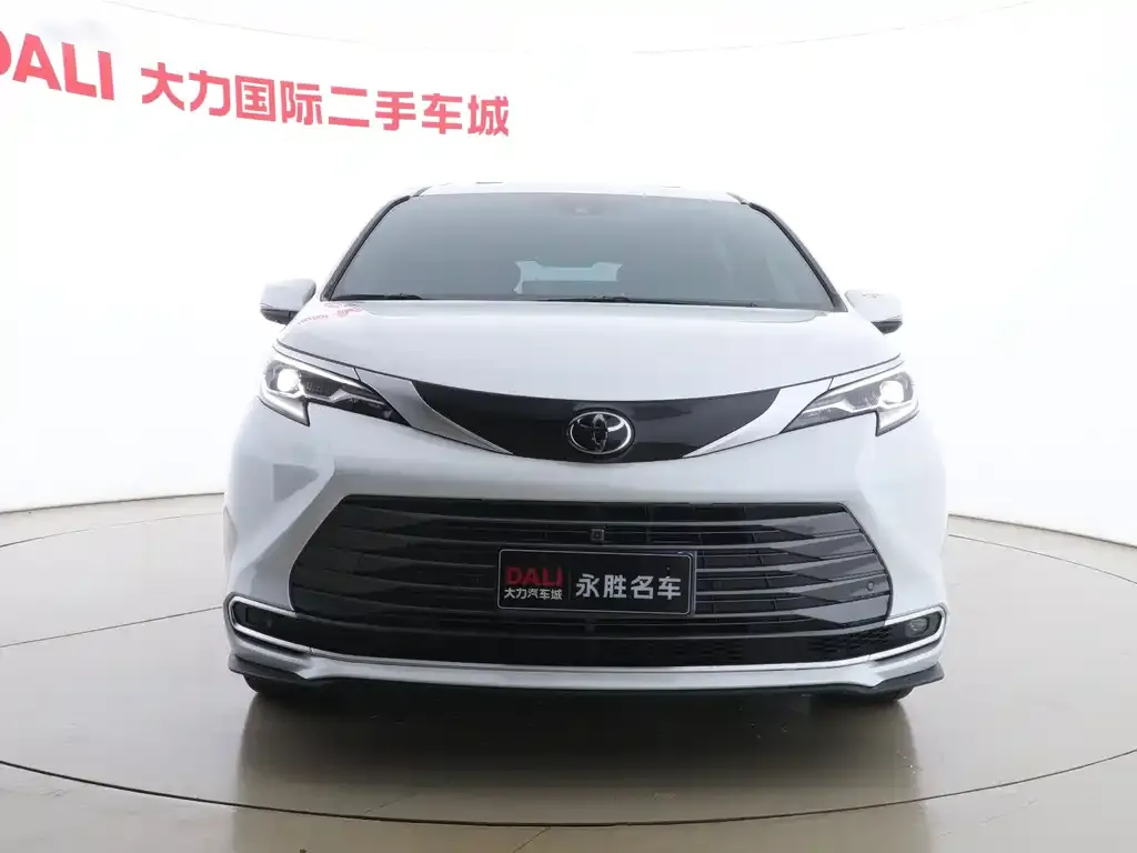 Toyota Sienna 2025 из CN, фото 4