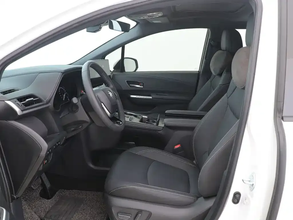 Toyota Sienna 2025 из CN, фото 7