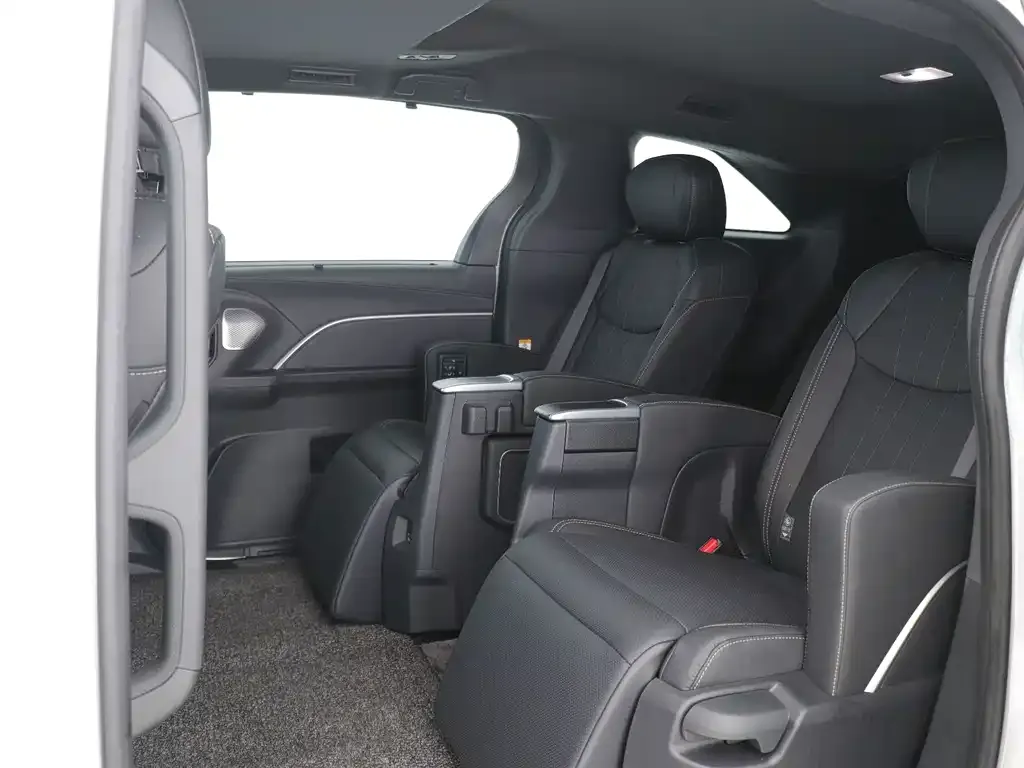 Toyota Sienna 2025 из CN, фото 8