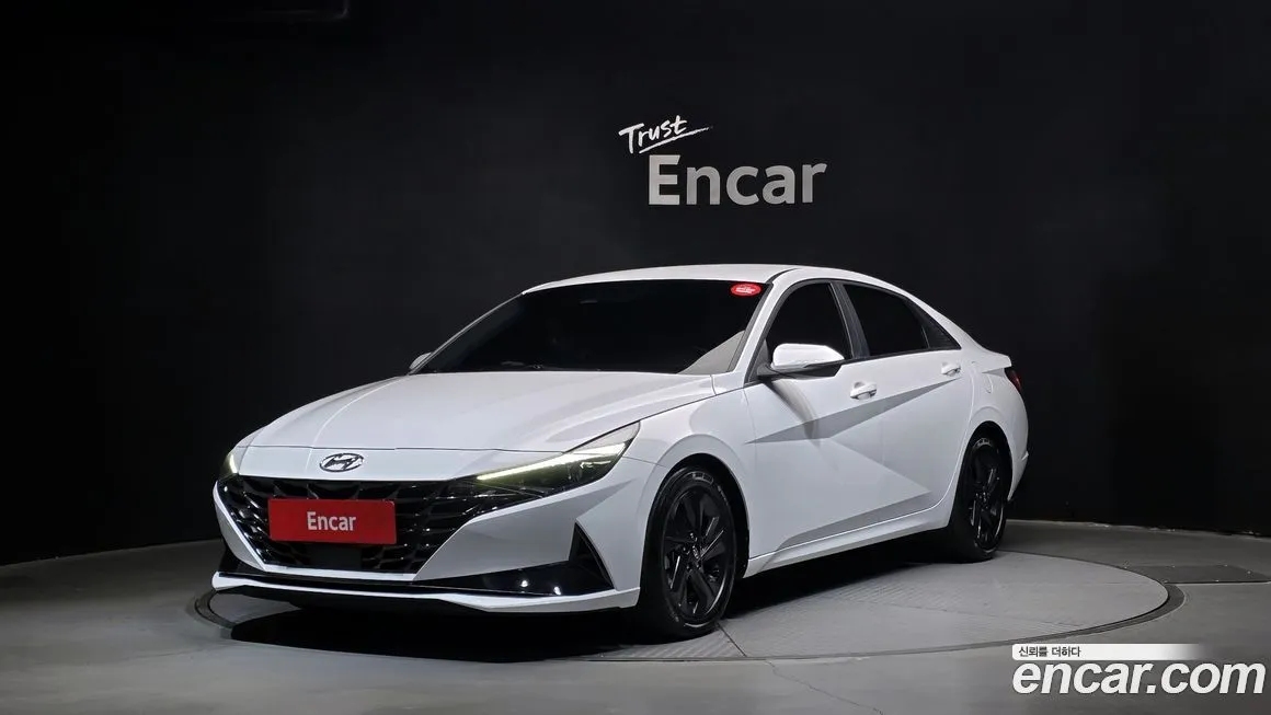 Hyundai AVANTE — фото 1