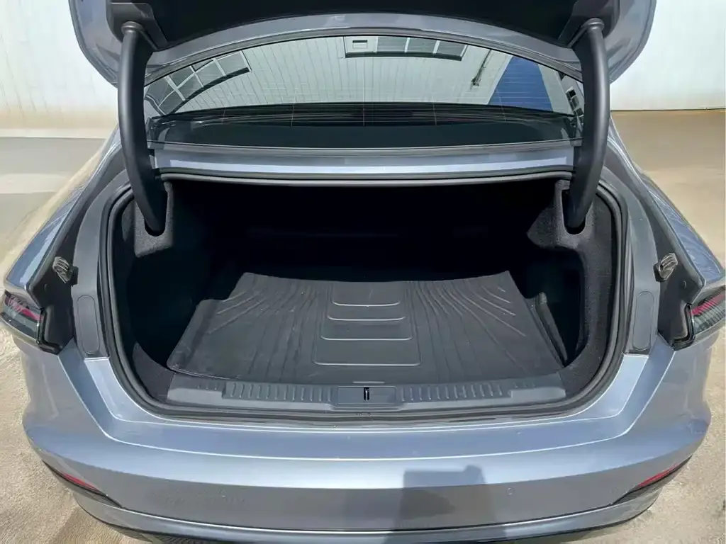 Lincoln Z 2024 из CN, фото 9