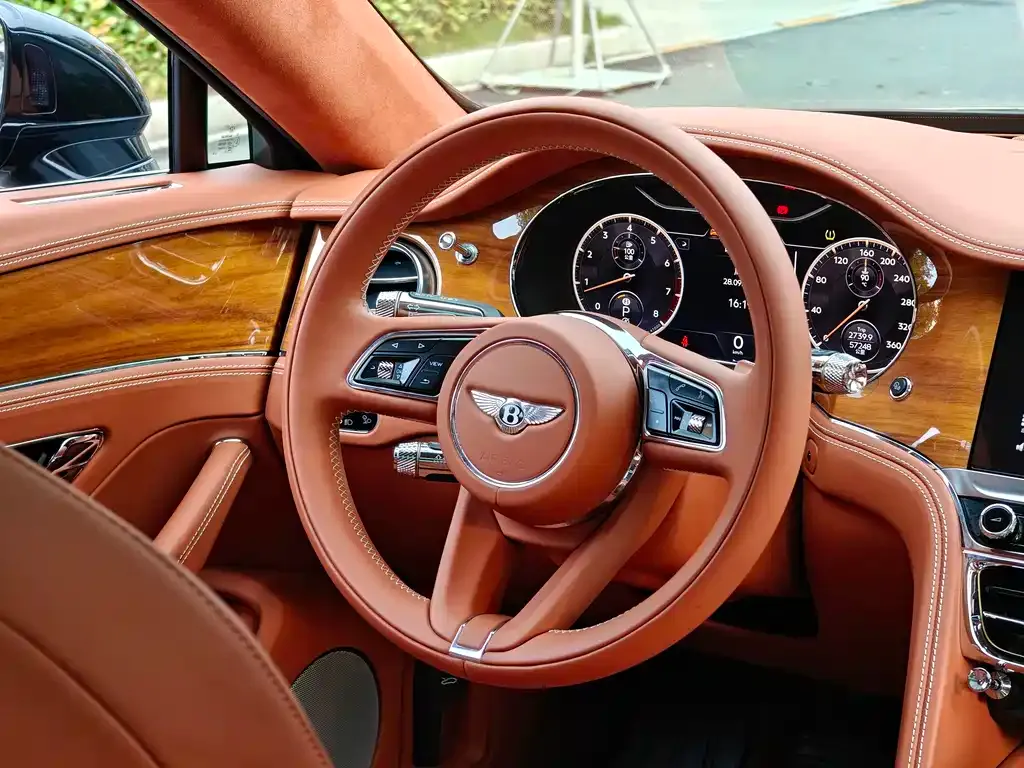 Bentley Flying Spur 2021 из CN, фото 10