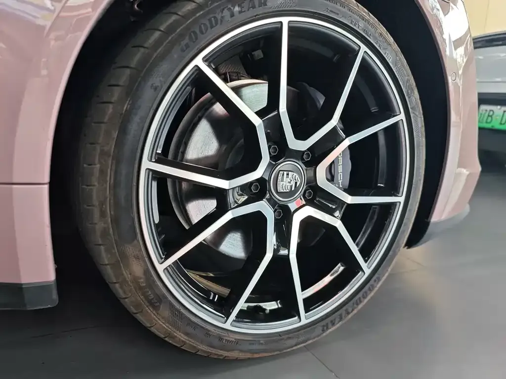 Porsche Taycan 2024 из CN, фото 4