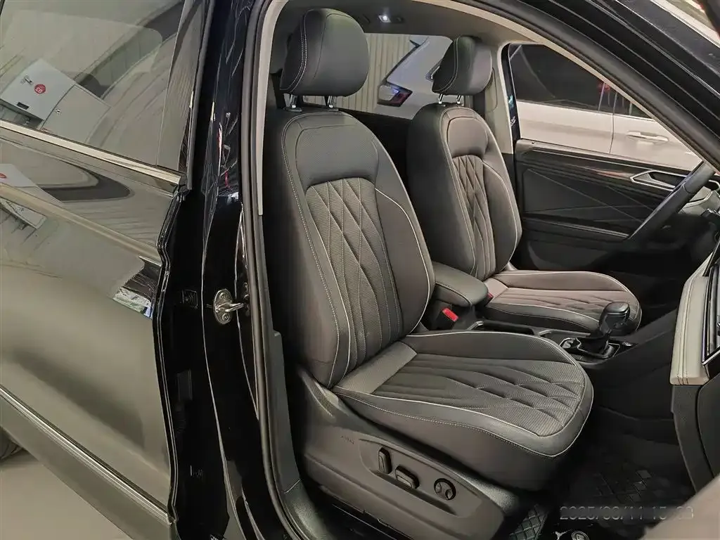 Volkswagen Tiguan L 2022 из CN, фото 3