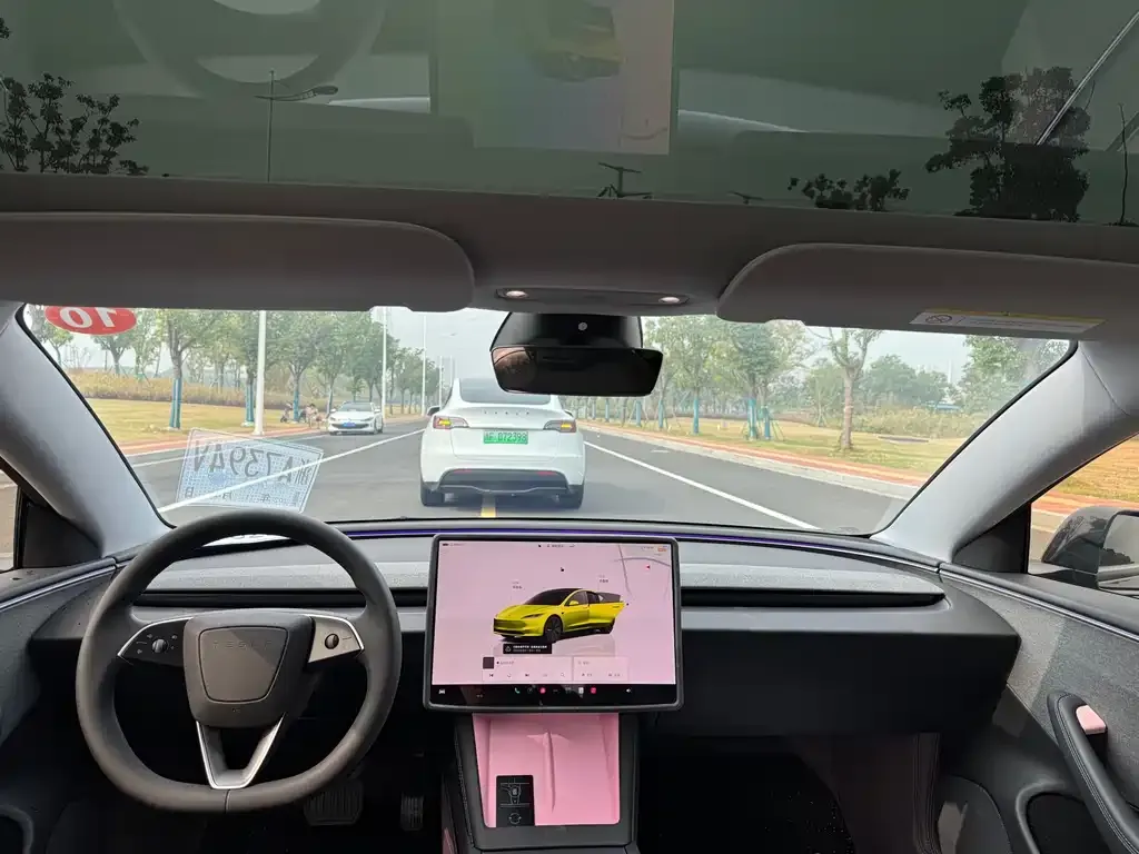Tesla Model 3 — фото 4