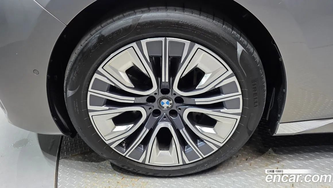 BMW 7-Series 2023 из KR, фото 5