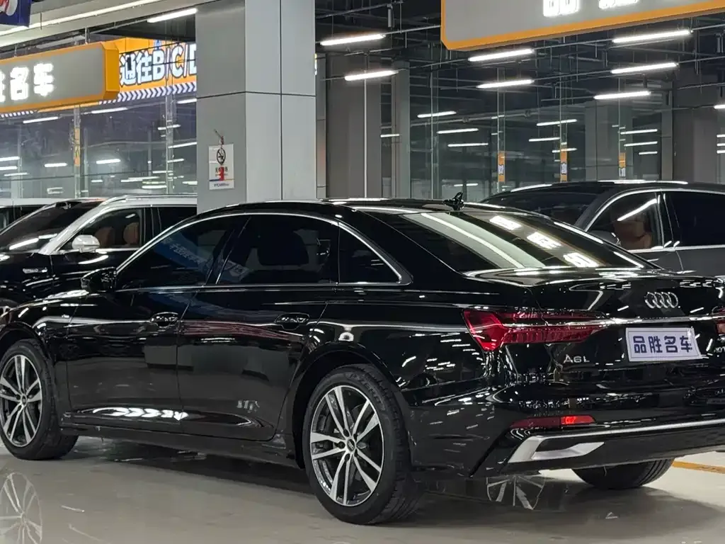 Audi A6L 2023 из CN, фото 4