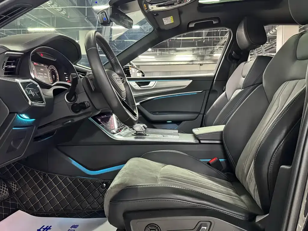 Audi A6L 2023 из CN, фото 8