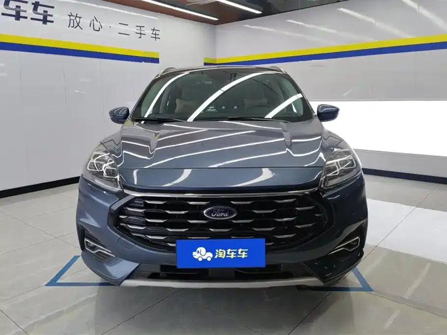 Ford Escape 2022 из CN, фото 2