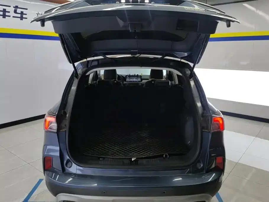 Ford Escape 2022 из CN, фото 4
