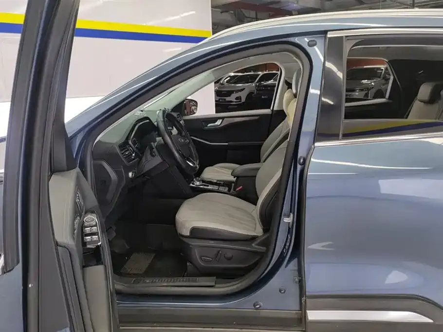 Ford Escape 2022 из CN, фото 9