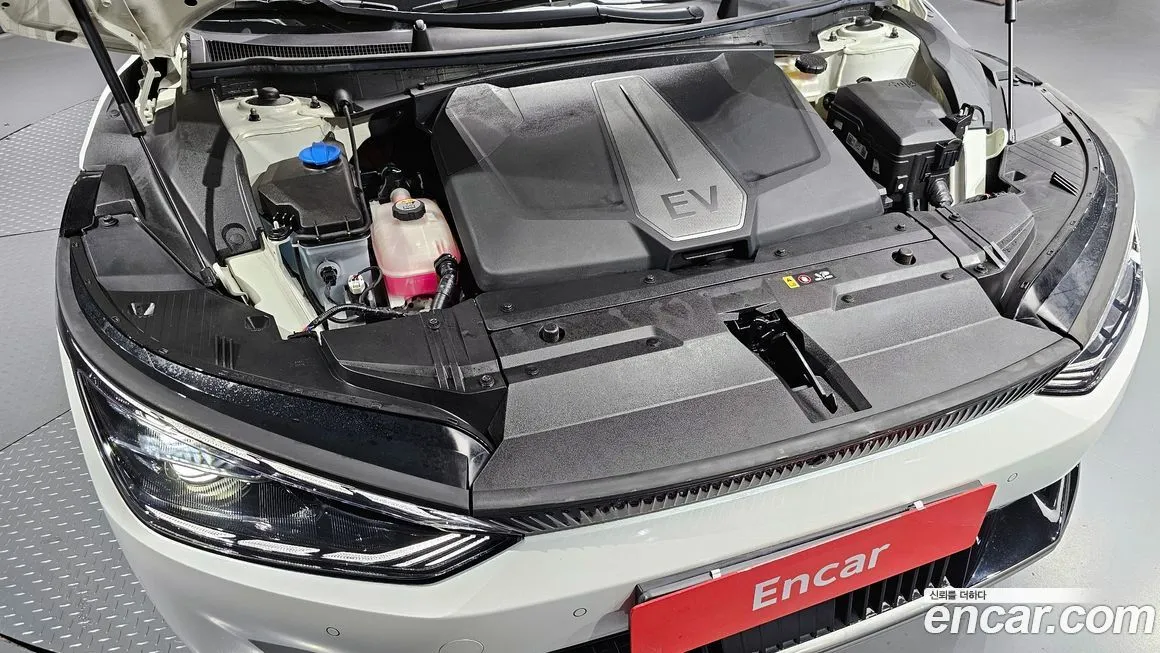 Kia EV6 — фото 6
