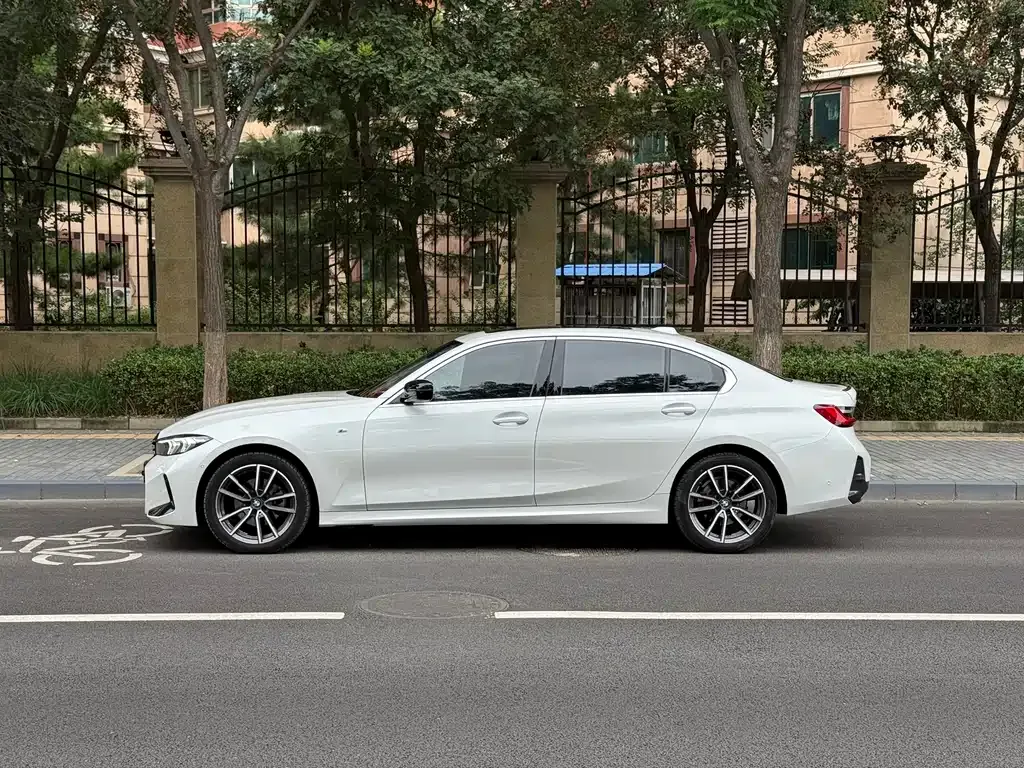 BMW 3 Series 2023 из CN, фото 5