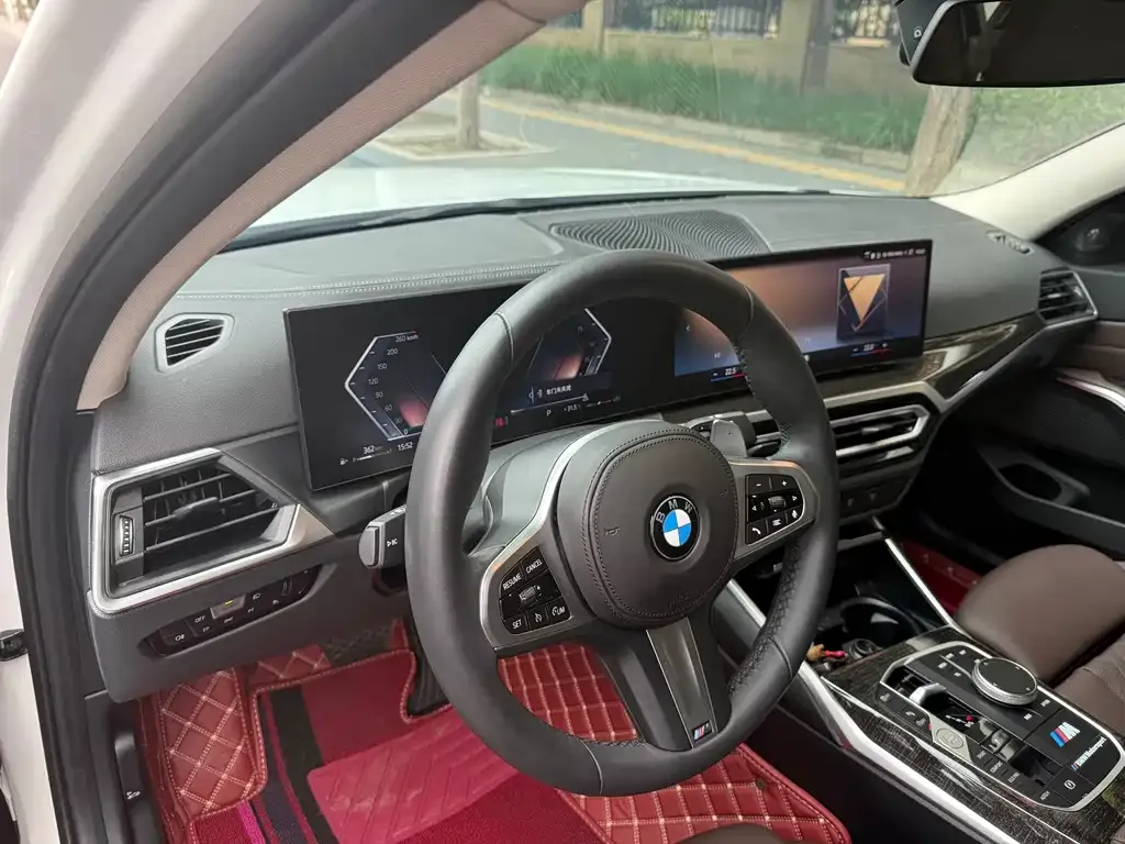 BMW 3 Series 2023 из CN, фото 8