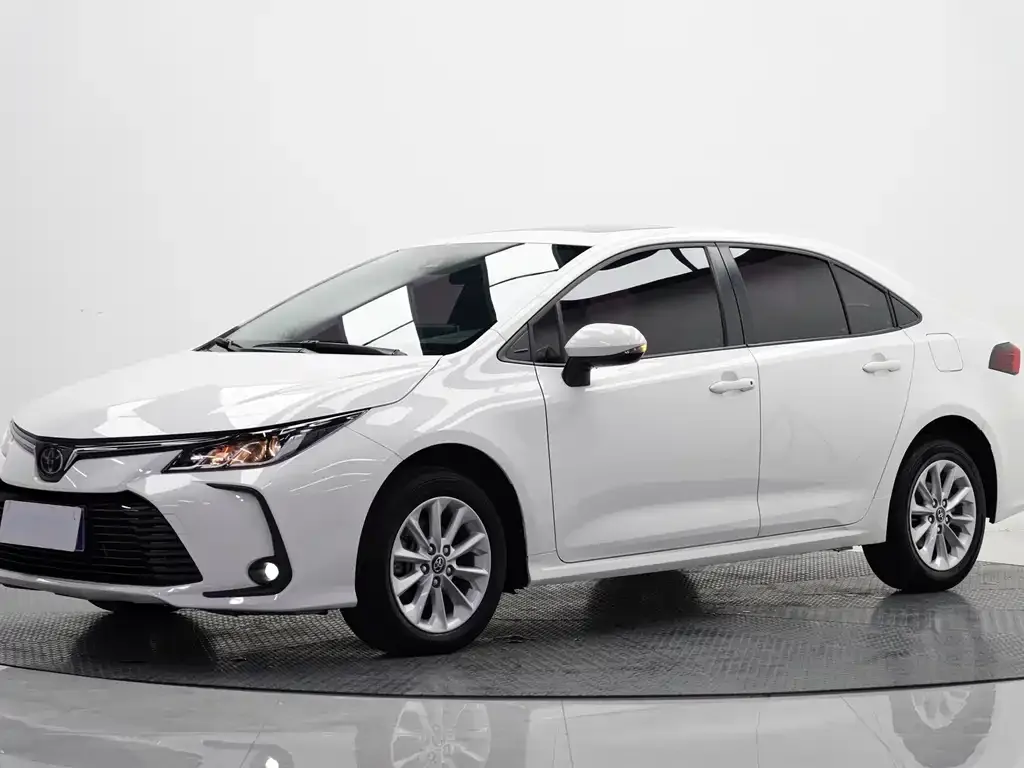Toyota Corolla 2022 из CN, фото 1
