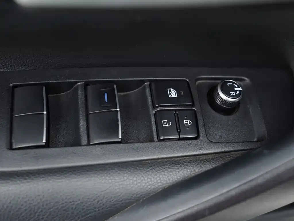Toyota Corolla 2022 из CN, фото 10
