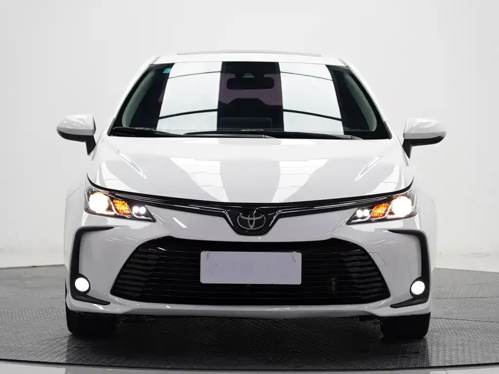 Toyota Corolla 2022 из CN, фото 2