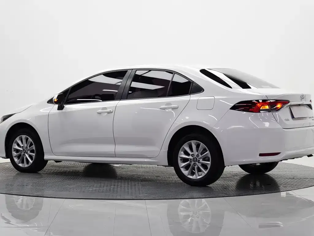 Toyota Corolla 2022 из CN, фото 3