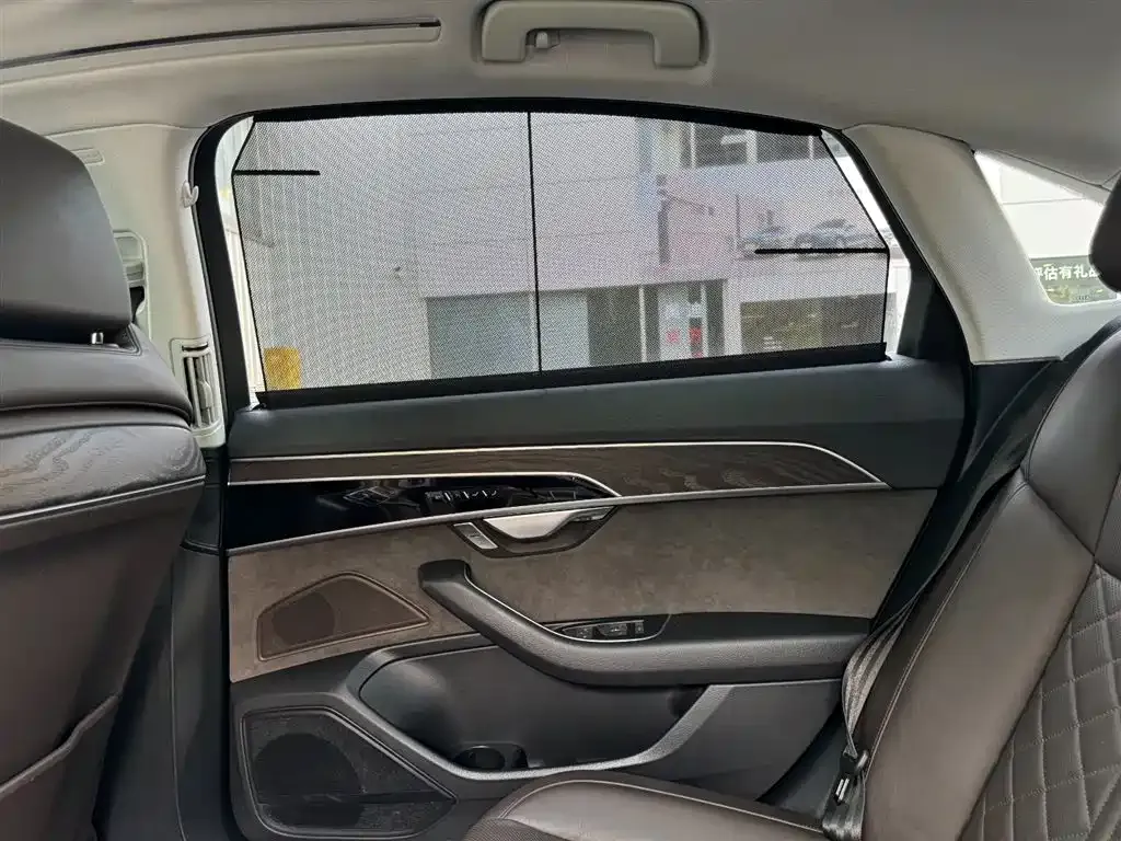 Audi A8 2022 из CN, фото 7