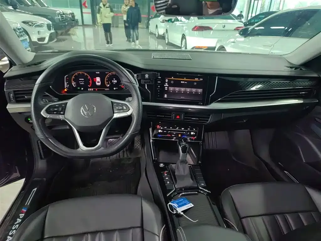 Volkswagen Passat 2022 из CN, фото 10
