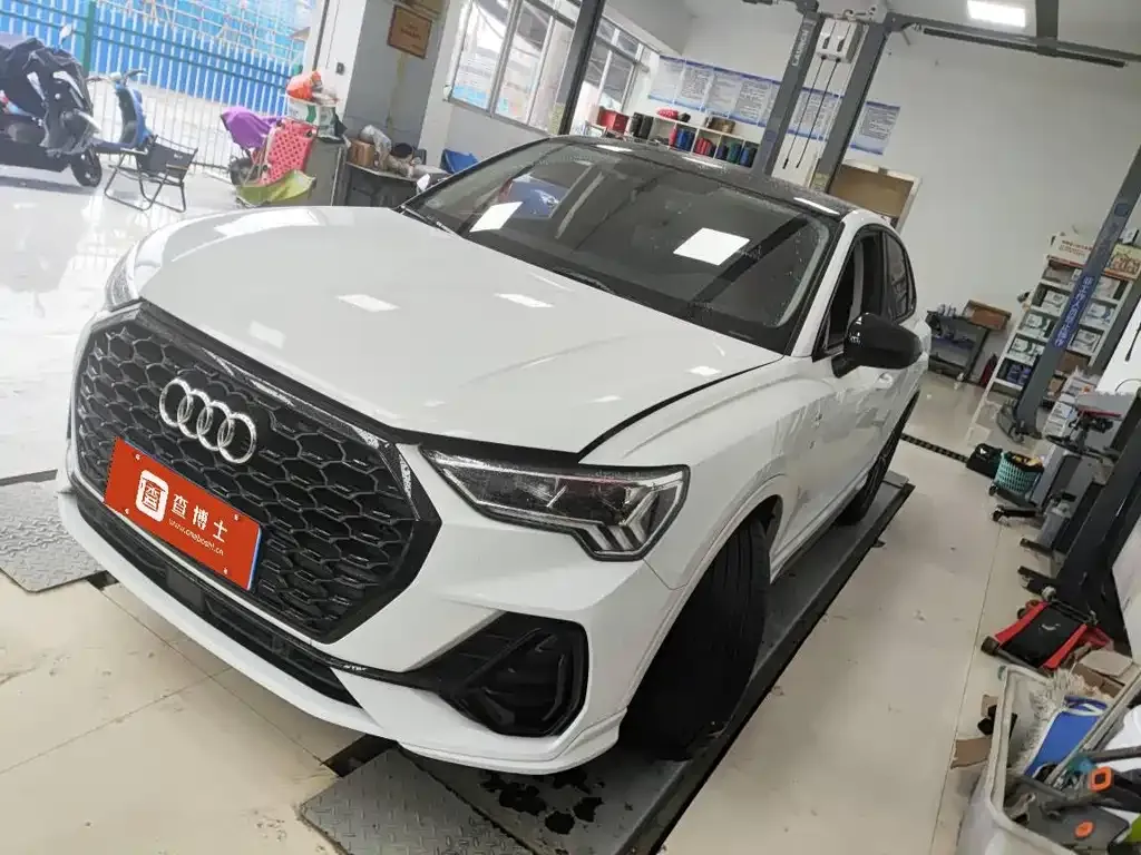 Audi Q3 Sportback 2023 из CN, фото 1