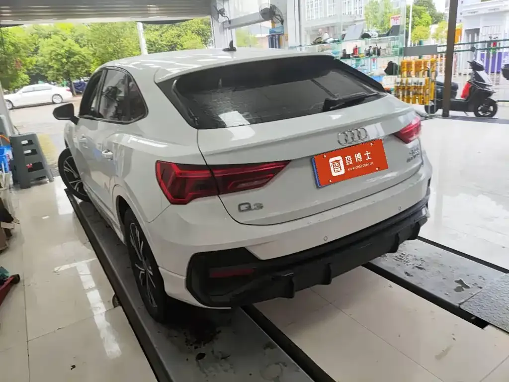 Audi Q3 Sportback 2023 из CN, фото 3