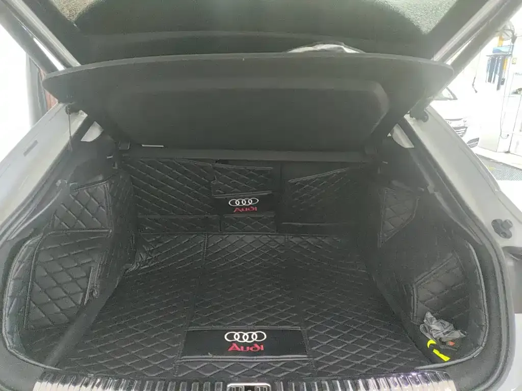 Audi Q3 Sportback 2023 из CN, фото 9