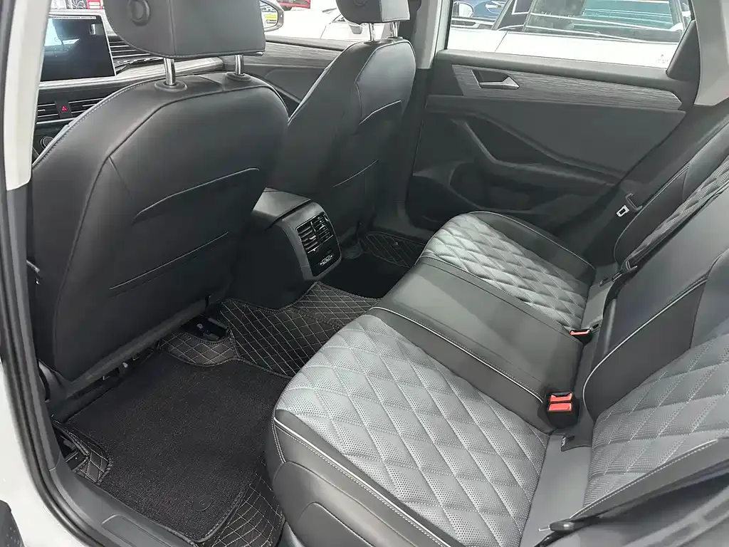 Volkswagen Sagitar 2025 из CN, фото 6
