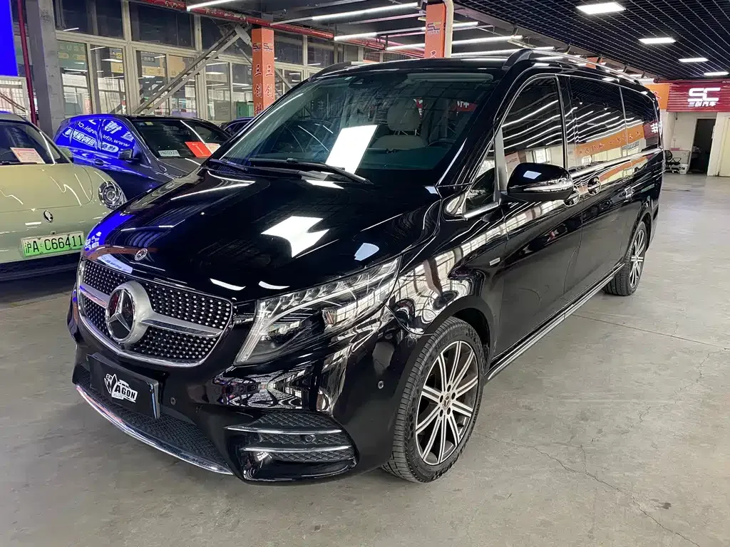 Mercedes-Benz V-Class 2023 из CN, фото 1