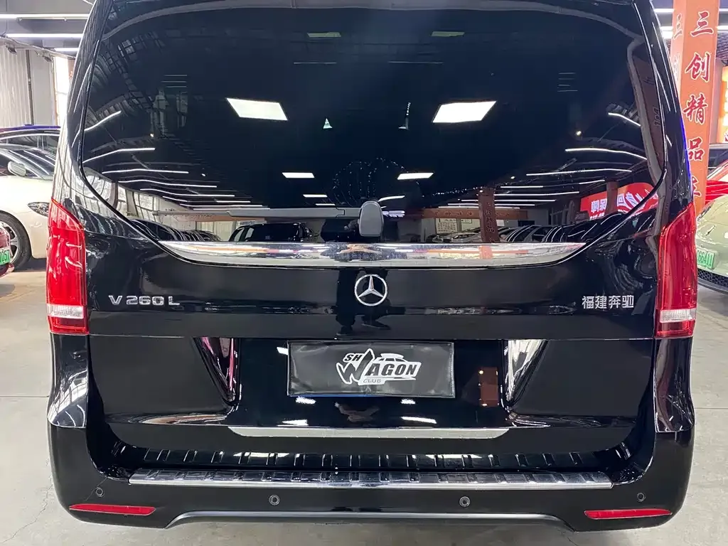 Mercedes-Benz V-Class 2023 из CN, фото 6