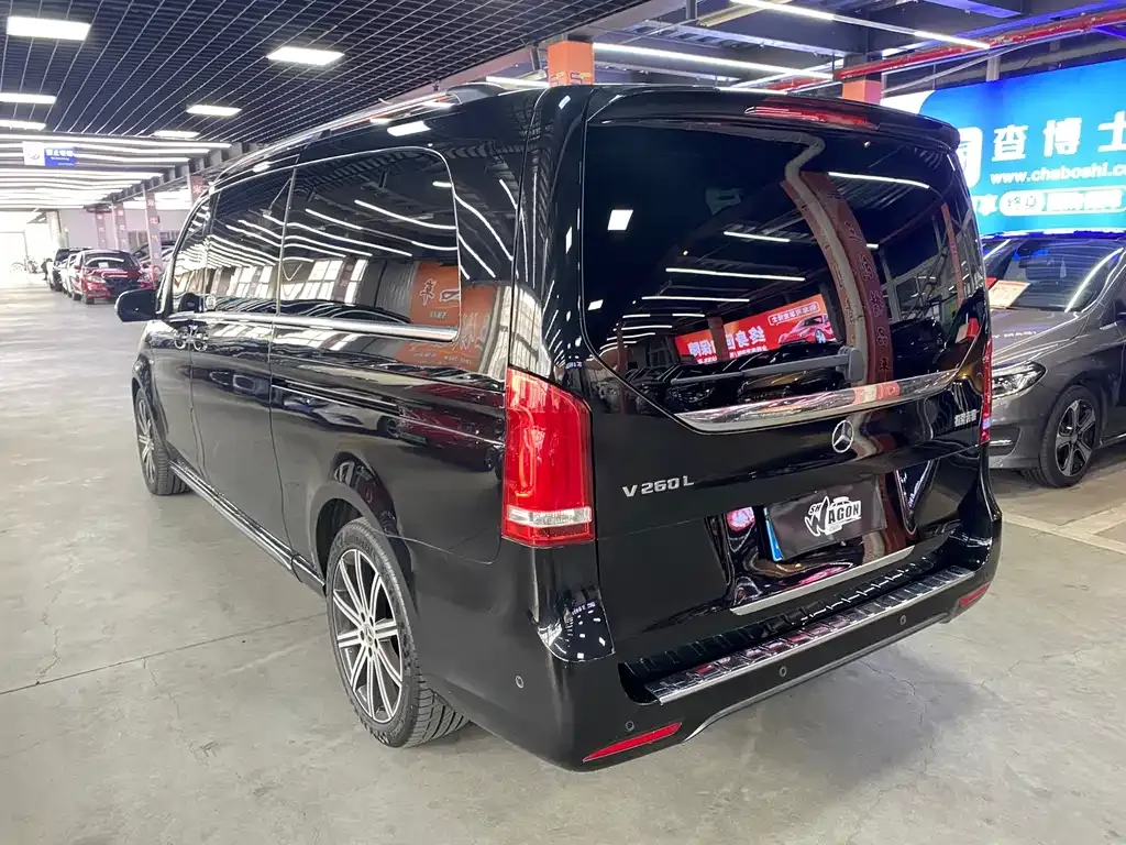 Mercedes-Benz V-Class 2023 из CN, фото 7