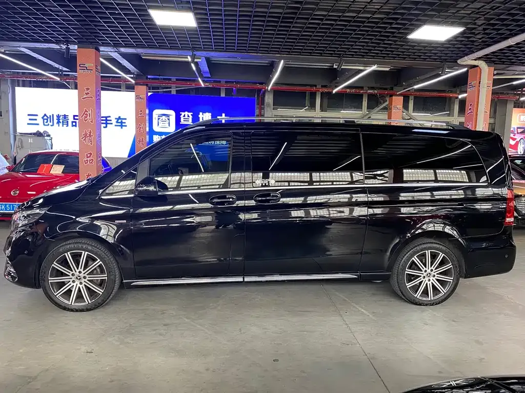 Mercedes-Benz V-Class 2023 из CN, фото 8
