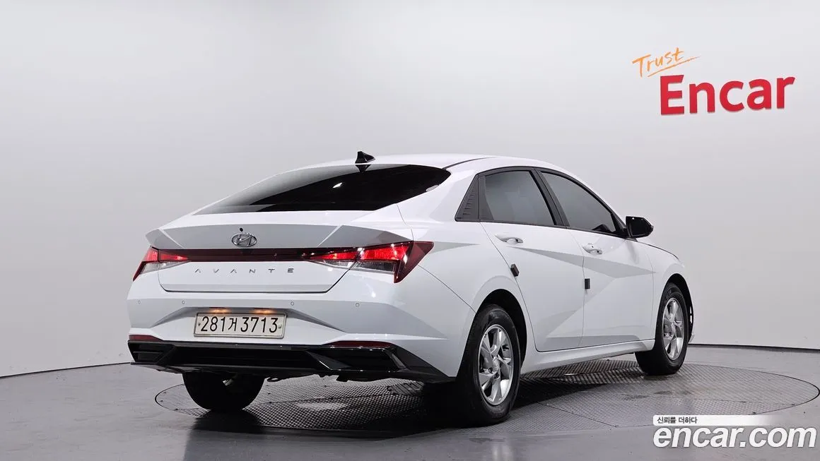 Hyundai AVANTE — фото 2